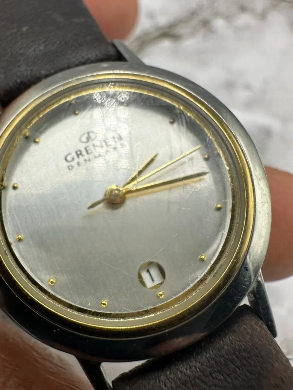 Grenen Watch Women Silver Tone Date Window Round Dial 28MM Brown Band Works 8.5